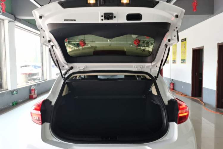 Used Geely Auto Emgrand GS 2019 1.4T Manual Ya Trunk