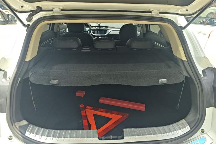 Used Geely Auto Emgrand GS 2019 1.4T CVT Edition Trunk