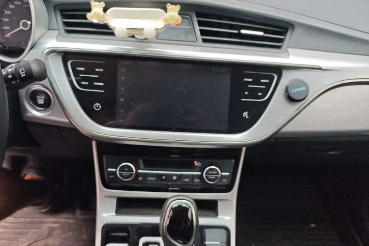 Used Geely Auto Emgrand GS 2019 1.4T CVT Edition Audio And AC Panel