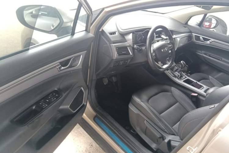 Used Geely Auto Emgrand GS 2019 1.4T Manual Ya Driver Seat