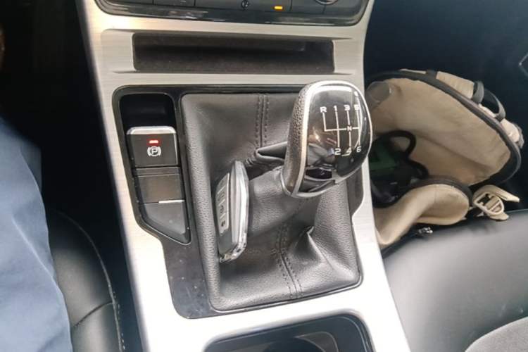Used Geely Auto Emgrand GS 2019 1.4T Manual Ya Gear Lever