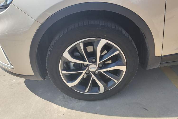 Used Geely Auto Emgrand GS 2019 1.4T CVT Edition Left Front Wheel Hub