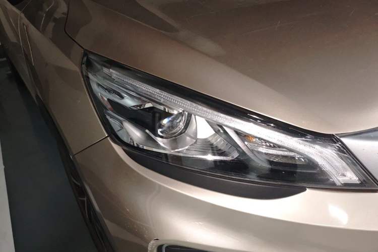 Used Geely Auto Emgrand GS 2019 1.4T CVT Edition Right Front Headlight