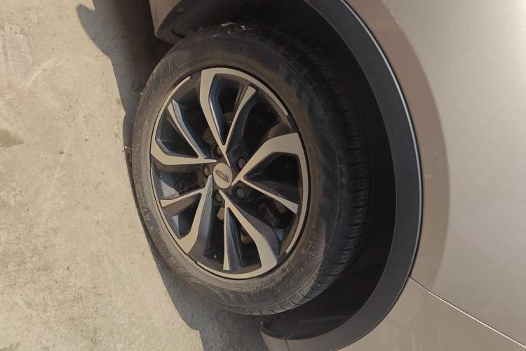Used Geely Auto Emgrand GS 2019 1.4T Manual Ya Right Front Wheel Hub