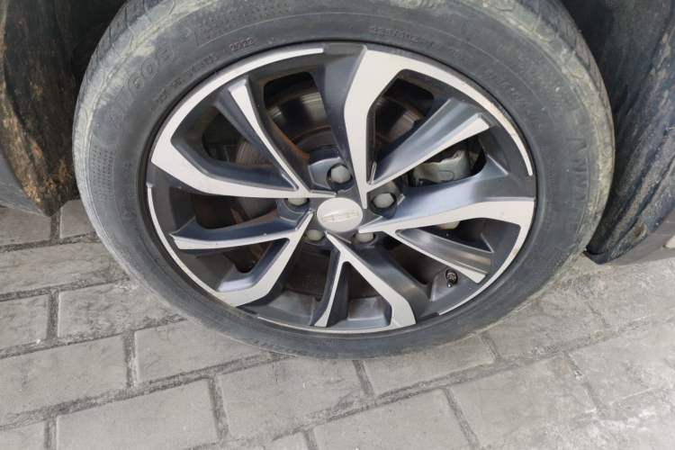 Used Geely Auto Emgrand GS 2019 1.4T CVT Edition Right Front Wheel Hub