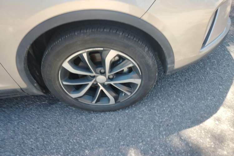 Used Geely Auto Emgrand GS 2019 1.4T CVT Edition Right Front Wheel Hub
