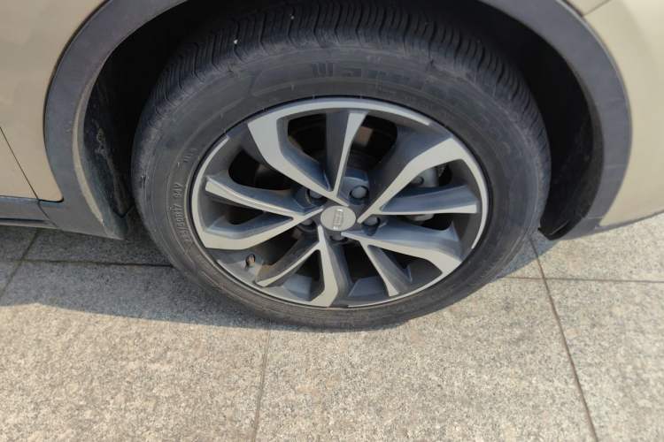 Used Geely Auto Emgrand GS 2019 1.4T CVT Edition Right Front Wheel Hub