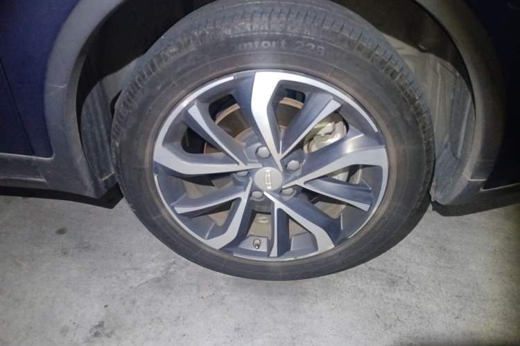 Used Geely Auto Emgrand GS 2020 1.4T CVT Ya Right Front Wheel Hub