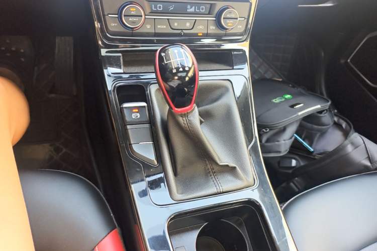 Used Geely Auto Emgrand GS 2020 1.4T Manual Ya Gear Lever