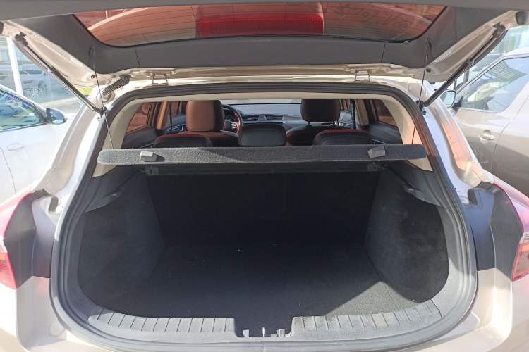 Used Geely Auto Emgrand GS 2020 1.4T CVT Ya Trunk