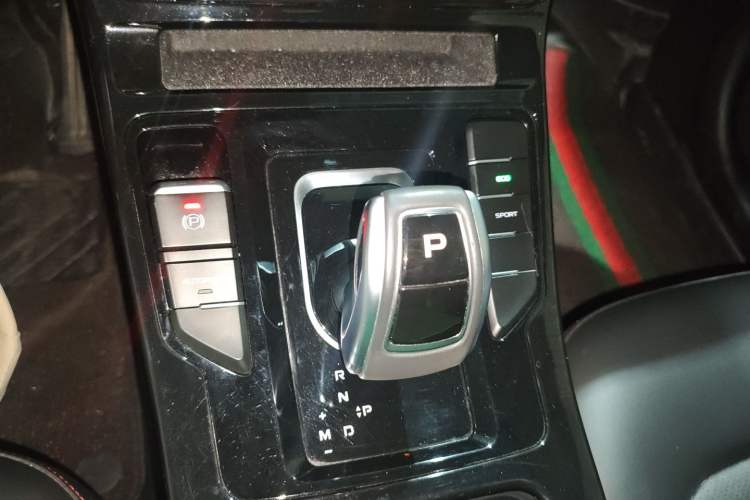 Used Geely Auto Emgrand GS 2020 1.5TD DCT Dynamic Pro 260T Gear Lever