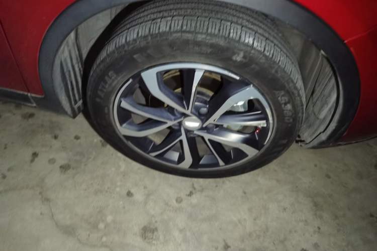 Used Geely Auto Emgrand GS 2020 1.4T CVT Ya Right Front Wheel Hub