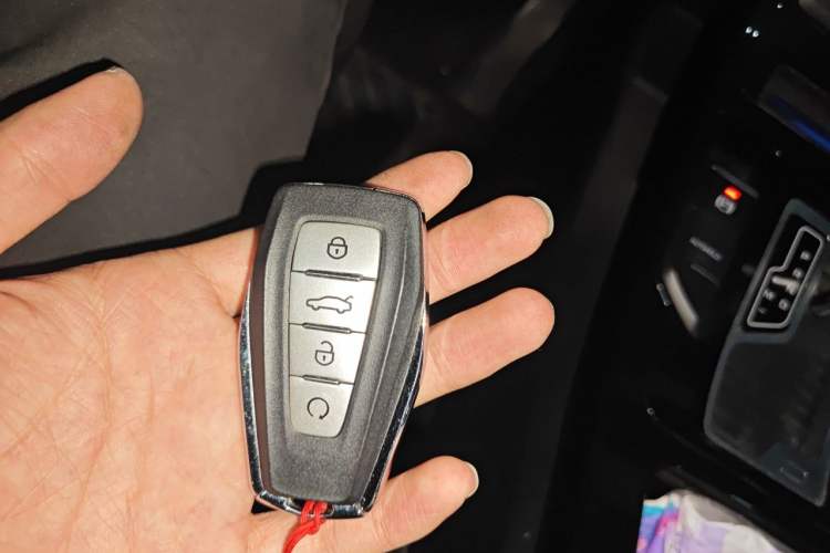 Used Geely Auto Emgrand GS 2020 1.4T CVT Ya Vehicle Key