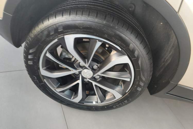 Used Geely Auto Emgrand GS 2020 1.4T Manual Ya Right Rear Wheel Hub