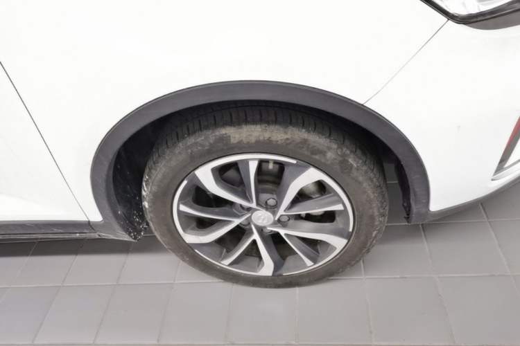 Used Geely Auto Emgrand GS 2020 1.4T CVT Ya Right Front Wheel Hub