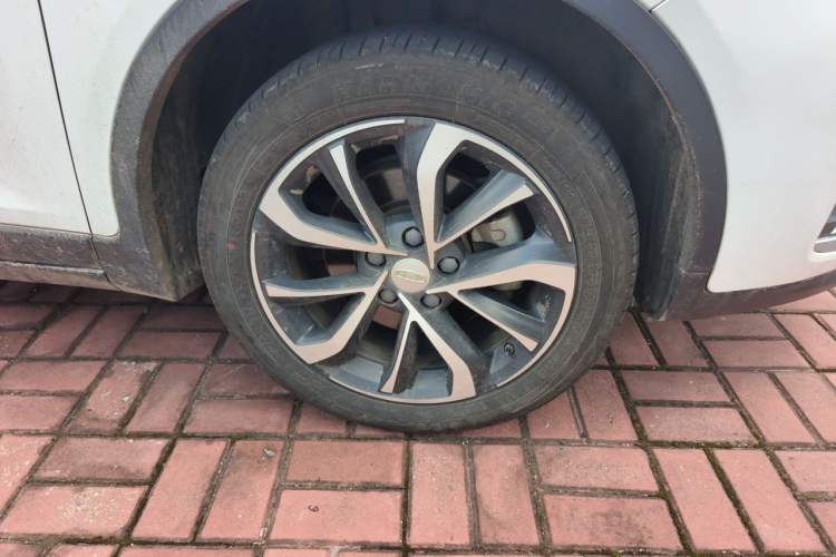 Used Geely Auto Emgrand GS 2020 1.4T CVT Ya Right Front Wheel Hub