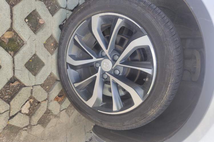 Used Geely Auto Emgrand GS 2020 1.4T CVT Ya Right Front Wheel Hub