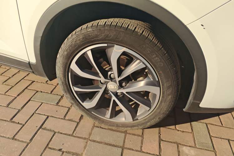 Used Geely Auto Emgrand GS 2020 1.4T CVT Ya Right Front Wheel Hub