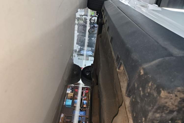 Used Geely Auto Emgrand GS 2020 1.4T Manual Ya Right Side Sill