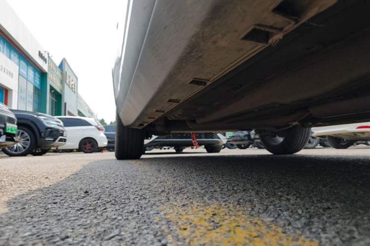 Used Geely Auto Emgrand GS 2020 1.4T Manual Ya Right Side Sill