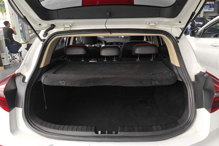 Used Geely Auto Emgrand GS 2020 1.4T CVT Ya Trunk