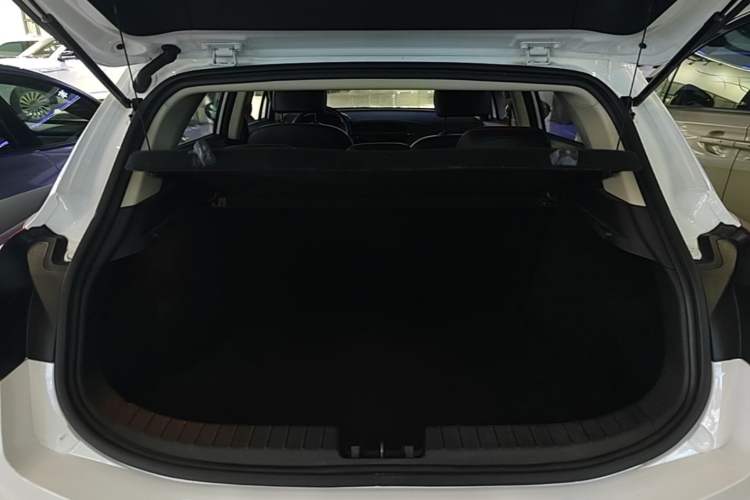 Used Geely Auto Emgrand GS 2020 1.4T CVT Ya Trunk