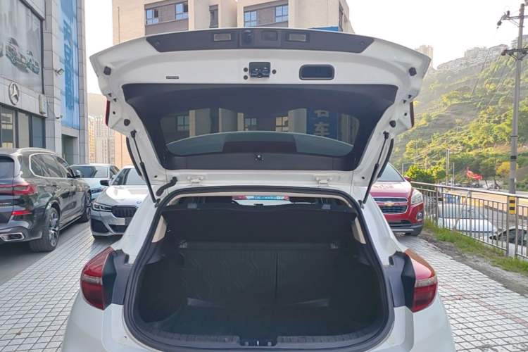 Used Geely Auto Emgrand GS 2020 1.4T CVT Ya Trunk
