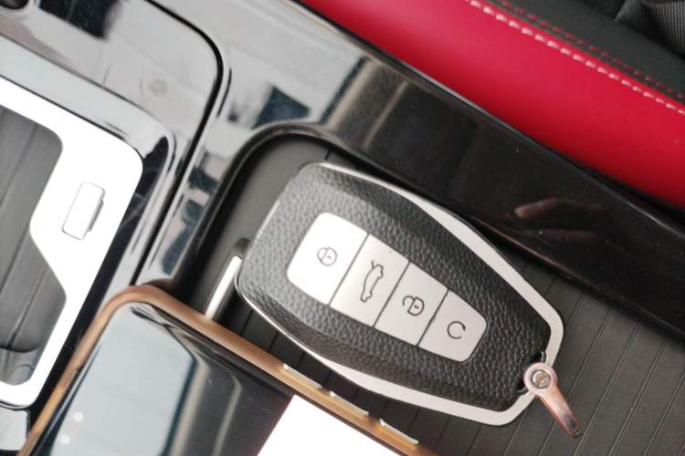 Used Geely Auto Emgrand GS 2020 1.4T CVT Ya Vehicle Key
