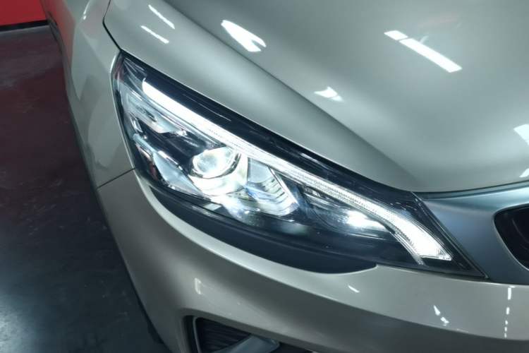 Used Geely Auto Emgrand GS 2020 1.4T CVT Ya Right Front Headlight