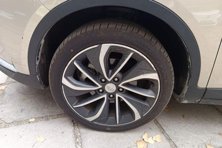 Used Geely Auto Emgrand GSe 2018 Zunshang Model Left Front Wheel Hub