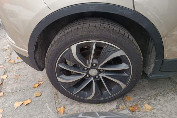 Used Geely Auto Emgrand GSe 2018 Zunshang Model Right Rear Wheel Hub