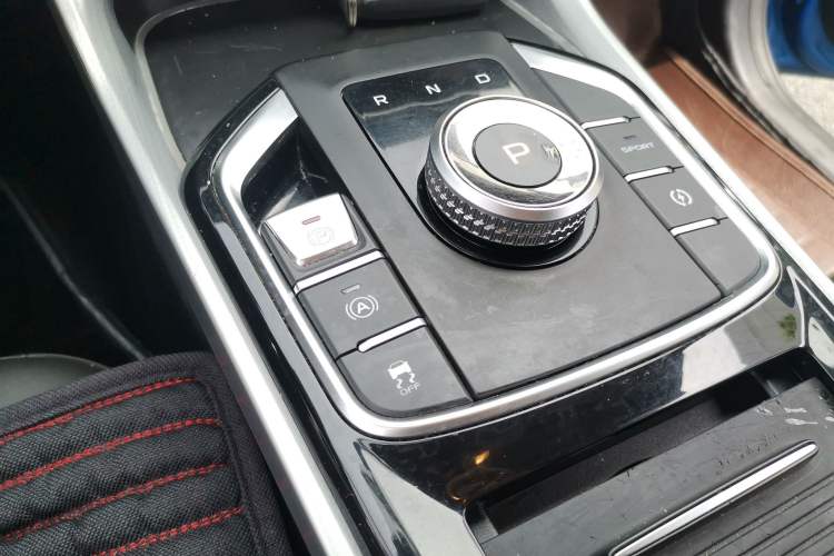 Used Geely Auto Emgrand GSe 2018 Style Model Gear Lever