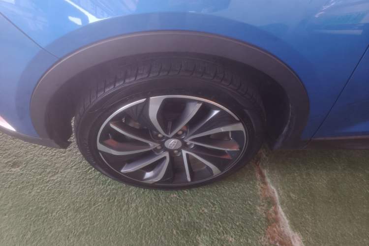 Used Geely Auto Emgrand GSe 2018 ZhenShang Model Left Front Wheel Hub