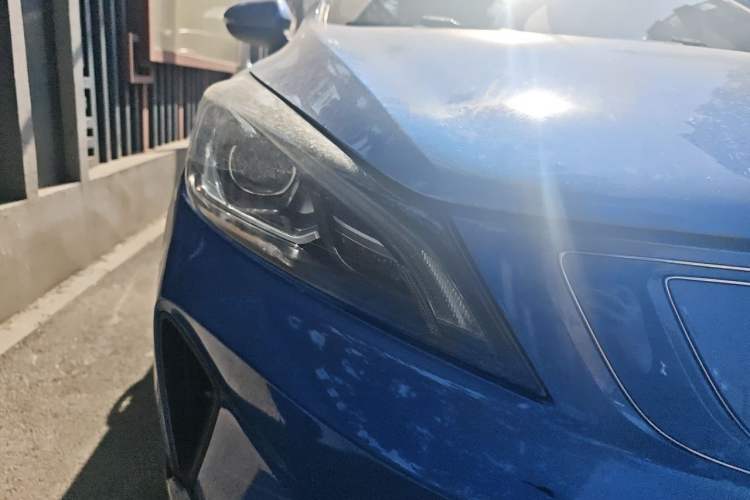 Used Geely Auto Emgrand GSe 2018 ZhenShang Model Right Front Headlight