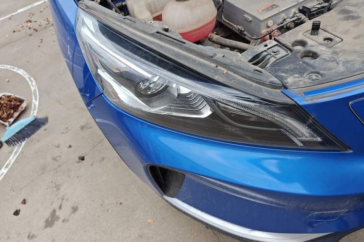 Used Geely Auto Emgrand GSe 2018 ZhenShang Model Right Front Headlight