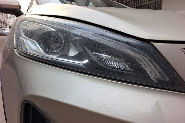 Used Geely Auto Emgrand GSe 2018 Zunshang Model Right Front Headlight