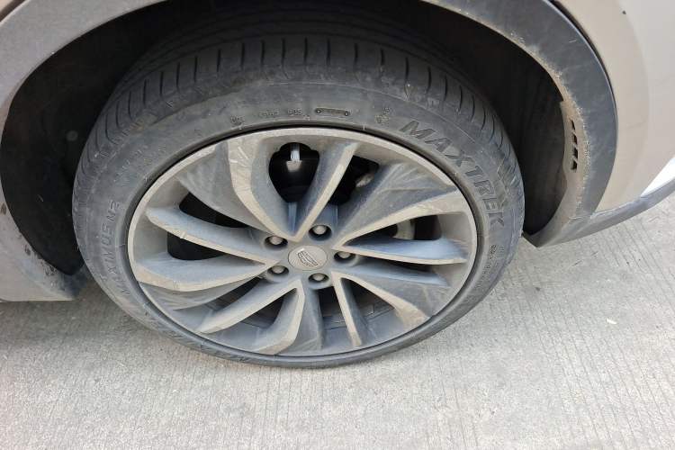 Used Geely Auto Emgrand GSe 2018 Zunshang Model Right Front Wheel Hub