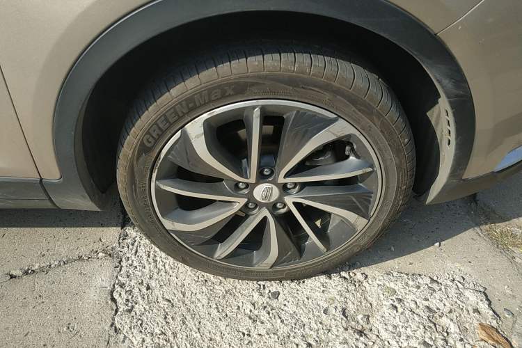 Used Geely Auto Emgrand GSe 2018 Zunshang Model Right Front Wheel Hub