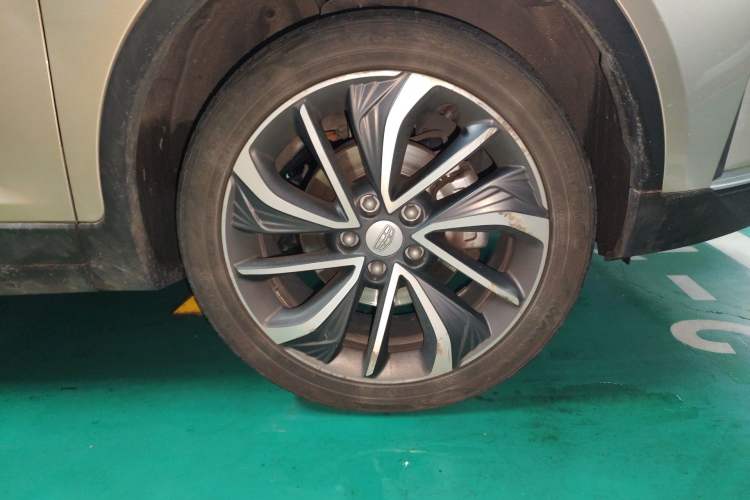 Used Geely Auto Emgrand GSe 2018 Zunshang Model Right Front Wheel Hub