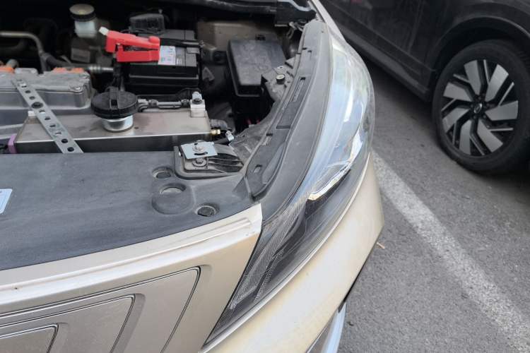 Used Geely Auto Emgrand GSe 2018 Zunshang Model Engine Bay Left