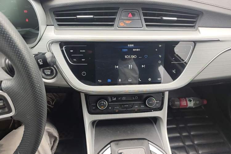 Used Geely Auto Emgrand GSe 2018 ZhenShang Model Audio And AC Panel