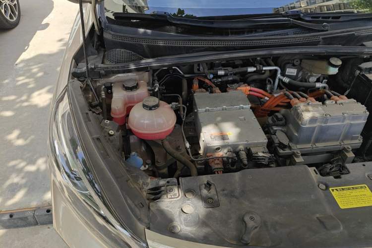 Used Geely Auto Emgrand GSe 2018 Zunshang Model Engine Bay Right