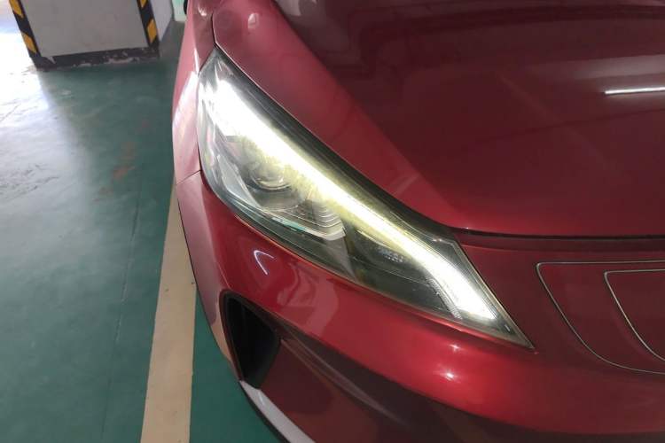 Used Geely Auto Emgrand GSe 2018 ZhenShang Model Right Front Headlight