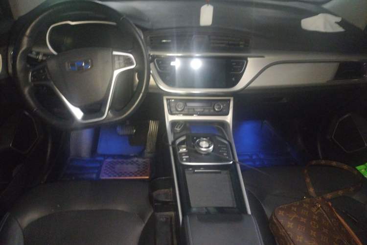 Used Geely Auto Emgrand GSe 2018 Zunshang Model Center Console