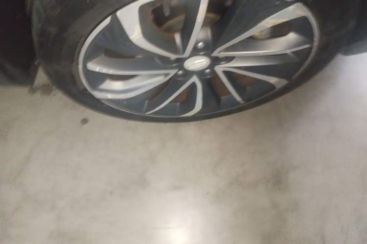 Used Geely Auto Emgrand GSe 2018 Zunshang Model Right Front Wheel Hub