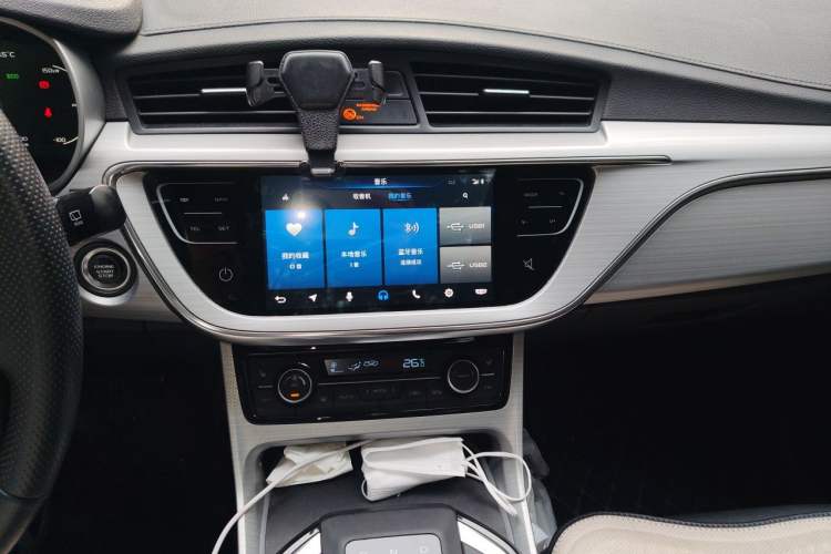 Used Geely Auto Emgrand GSe 2018 Zunshang Model Audio And AC Panel
