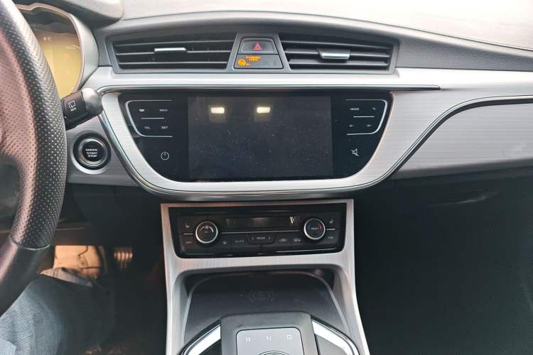 Used Geely Auto Emgrand GSe 2018 Zunshang Model Audio And AC Panel