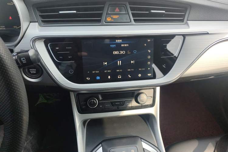 Used Geely Auto Emgrand GSe 2018 ZhenShang Model Audio And AC Panel