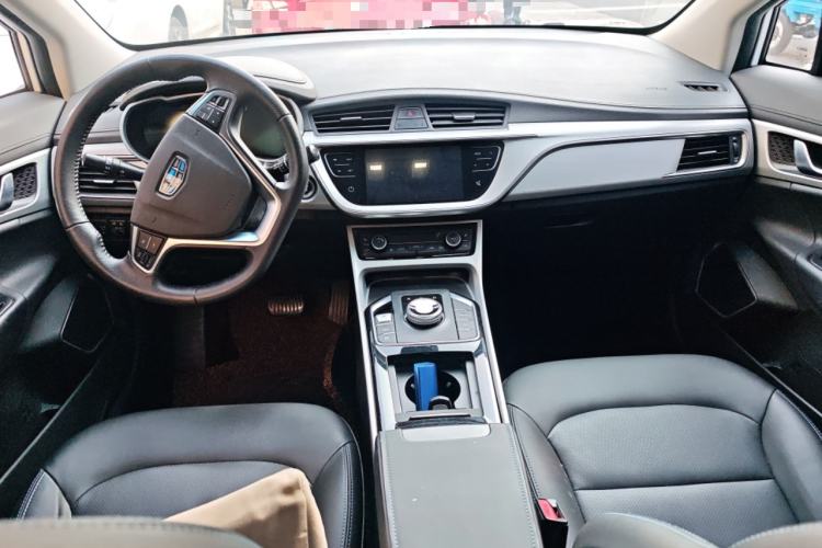 Used Geely Auto Emgrand GSe 2018 Zunshang Model Center Console