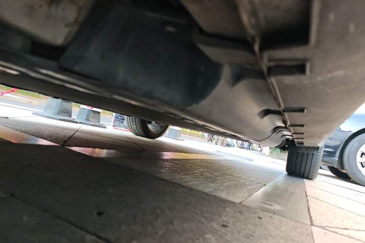 Used Geely Auto Emgrand GSe 2018 Zunshang Model Chassis Front Left